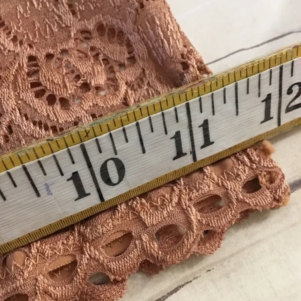 NWT Zenana Outfitters Women's‎ Camel Lace Razer Back Padded Bralette Bras Size S